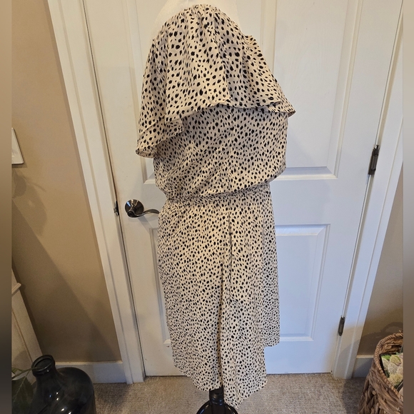 Polka Dot Off-Shoulder Dress With Flounce Detail - Picture 6 of 8